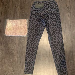 NEVER WORN, NWT king cheetah midnight legging (S)
